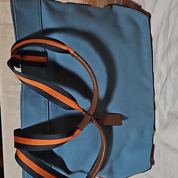 Coach Tote - Picture 2 of 5